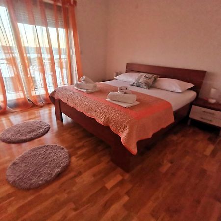 Apartament Jukic Sveti Filip i Jakov Eksteriør billede