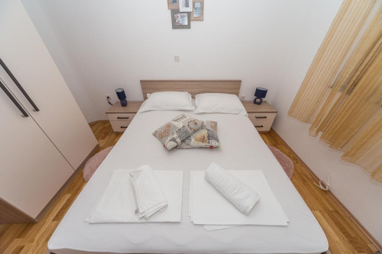 Apartament Jukic Sveti Filip i Jakov Eksteriør billede