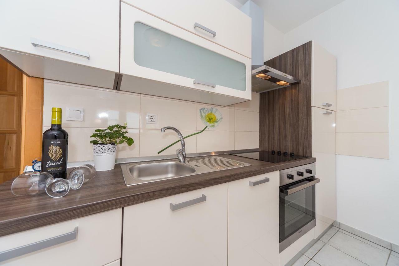 Apartament Jukic Sveti Filip i Jakov Eksteriør billede